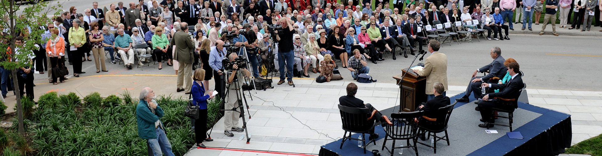 Kasparov attends Budapest Chess Festival - Diplomacy & Trade